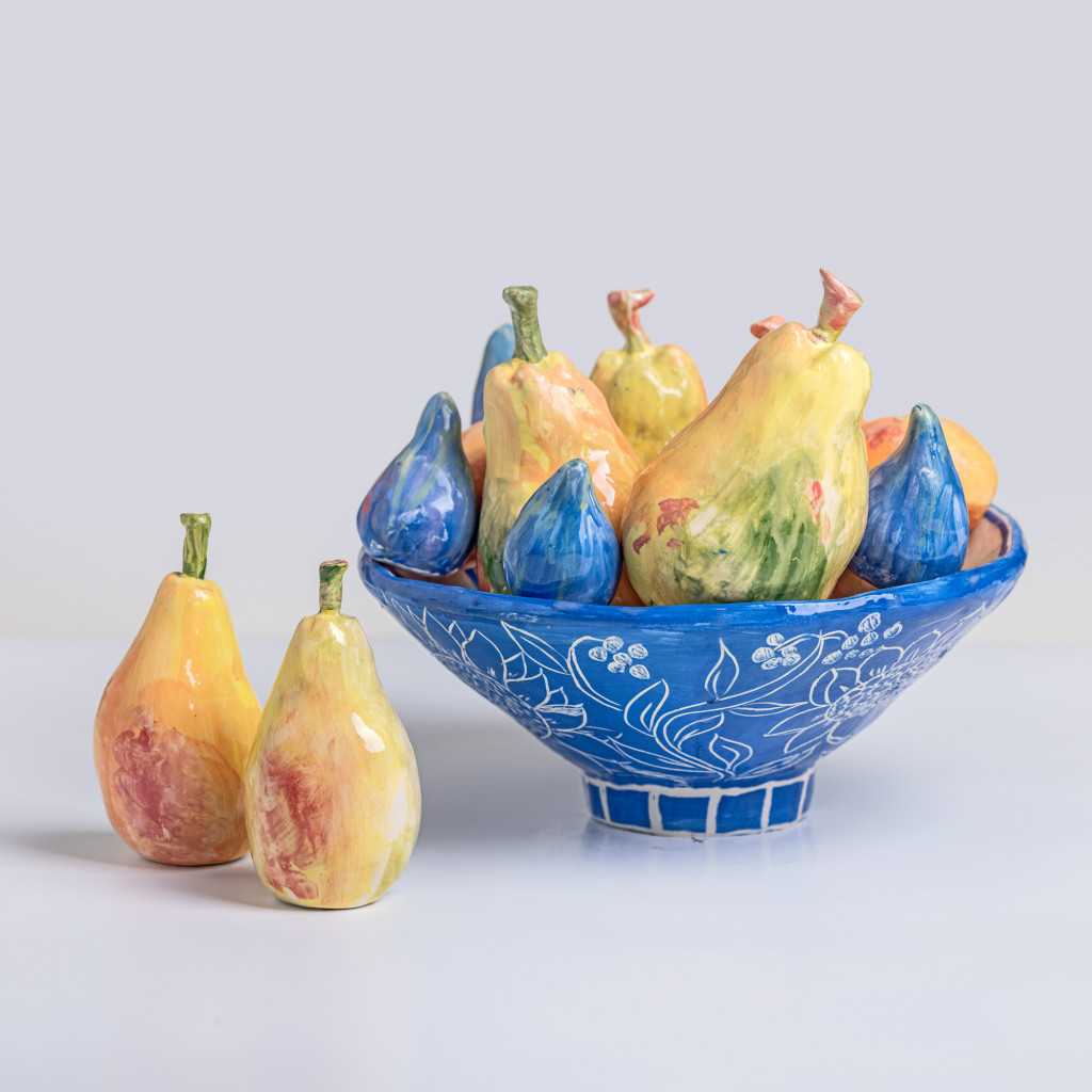 Ceramic still life with pears, figs and tangerines, handmade and painted in a unique & colourful style by Spanish artist Maite Morell.