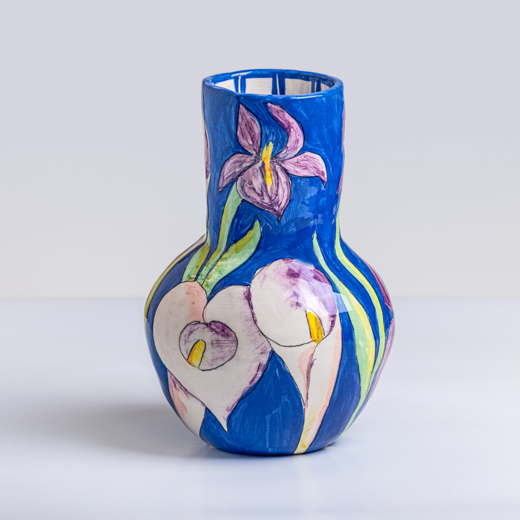 Ceramic vase with callas and lilies on cobalt blue background, handmade and painted in a unique style by Spanish artist Maite Morell.