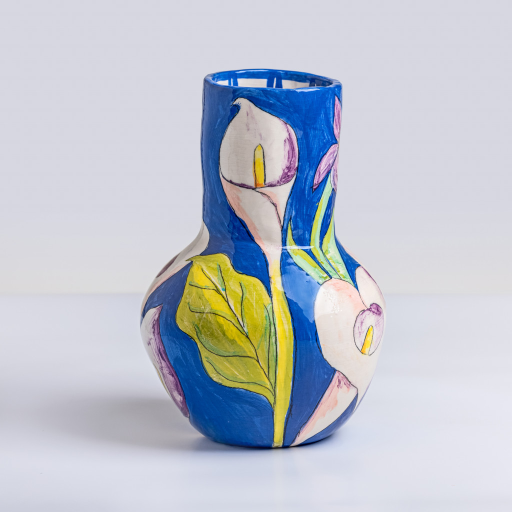 Ceramic vase with callas and lilies on cobalt blue background, handmade and painted in a unique style by Spanish artist Maite Morell.