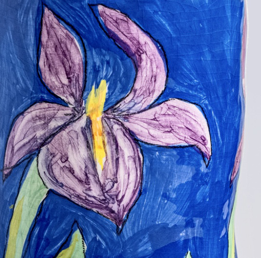 Ceramic vase with callas and lilies on cobalt blue background, handmade and painted in a unique style by Spanish artist Maite Morell.